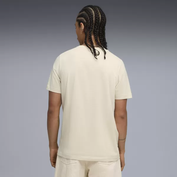  Tričko PUMA GRAPHIC VARSITY TEE 68803587 VYSOKOHORSKÝ SNEH 