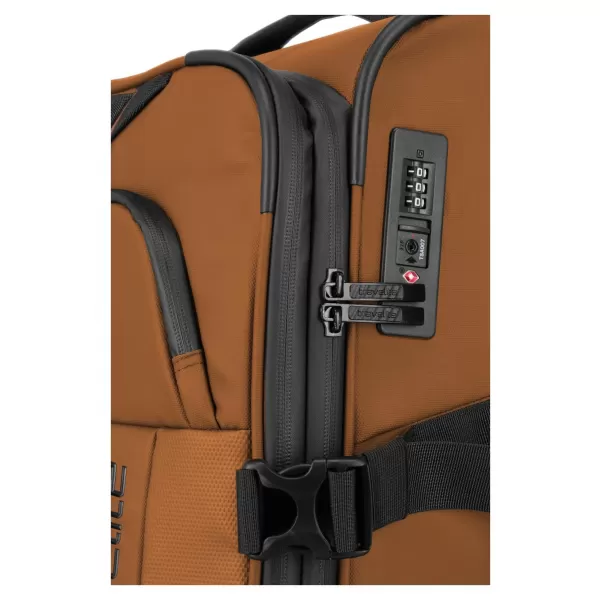  Kufor TRAVELITE Briize M KARI 