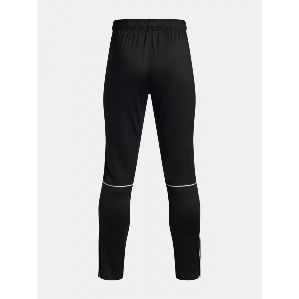  Chlapčenské športové nohavice UNDER ARMOUR UA B CHALLENGER TRAINING P 6004081-001 ČIERNA 