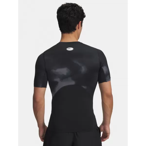  Pánske tričko UNDER ARMOUR UA HG ARMOUR PRINTED SS 1383321-003 ČIERNA 