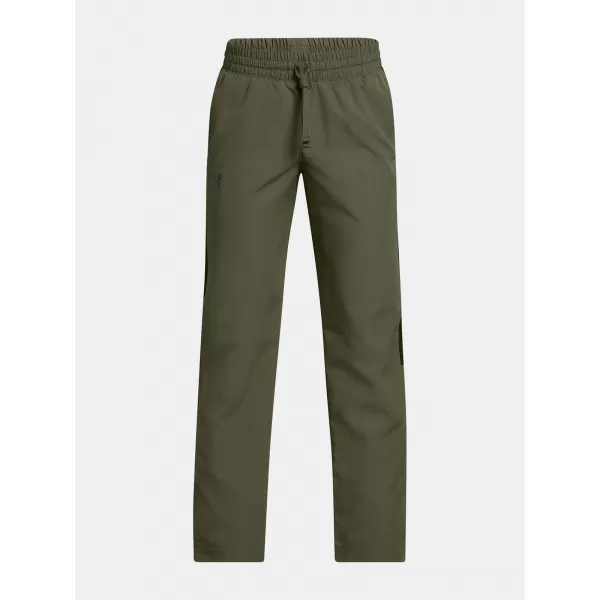  Chlapčenské športové nohavice UNDER ARMOUR UA B RIVAL WVN PANT 1390155-390 ZELENÁ 