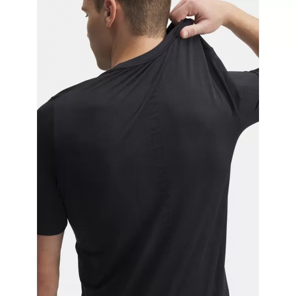  Pánske tričko UNDER ARMOUR VANISH SEAMLESS NOVELTY SS 1388129-001 ČIERNA 