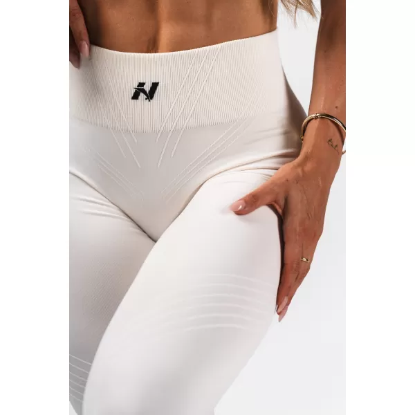  Tvarujúce bezšvové maximálne push-up legíny FLOW SEAMLESS 497 CREAM Nebbia 