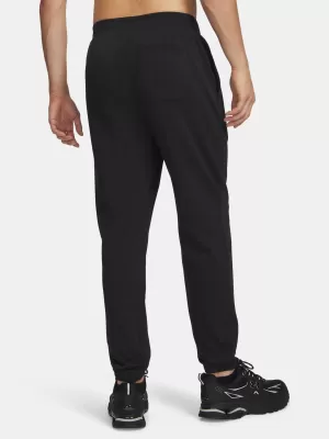 Pánske tepláky UNDER ARMOUR 6014688-001 ČIERNA