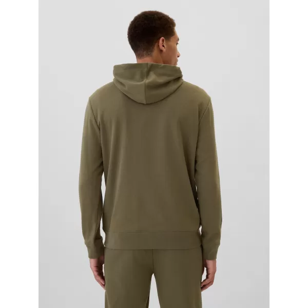  Pánska mikina GAP ATHLETIC LOGO PULLOVER HOODIE 542302-01 OLIVE NIGHT 