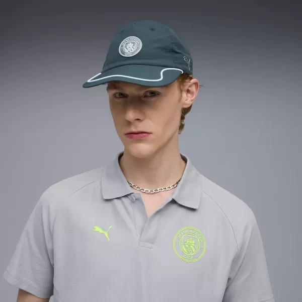  Čiapka PUMA MCFC CELLERATOR CAP 026503-05 ZELENÝ TERÉN/TYRKYSOVÝ PRÍBOJ 