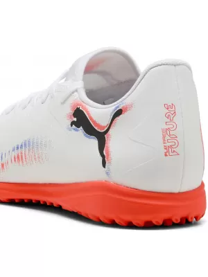 Čižmy PUMA FUTURE 8 PLAY TT 108605-01 WHITE/ BIELA/PUMA ČIERNA/ŽIARIACA ČERVENÁ