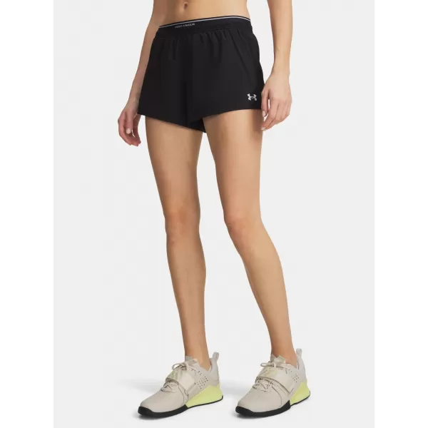  Dámske kraťasy UNDER ARMOUR VANISH WOVEN 3IN SHORTS 6009965-008 ČIERNA 
