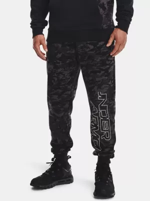 Pánske tepláky UNDER ARMOUR RIVAL FLC CAMO SCRIPT JGR 1366313-001 ČIERNA