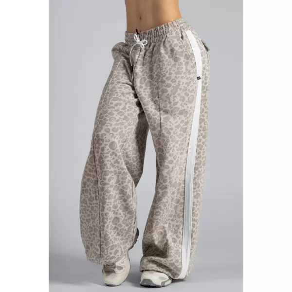  Baggy tepláky s leopardím vzorom NEBBIA PRIMAL 865 CREAM LEOPARD 