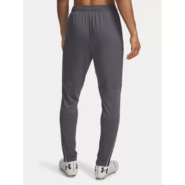  Pánske športové nohavice UNDER ARMOUR M CHALLENGER TRAINING PN 6004044-025 ŠEDÁ 