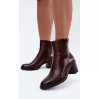 Červená