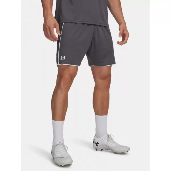  Pánske kraťasy UNDER ARMOUR M CHALLENGER TRAIN SHORT 6009896-025 ŠEDÁ 