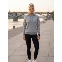 Šedá