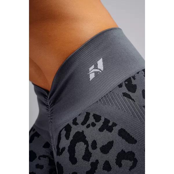  Kompresné push-up legíny s leopardím vzorom NEBBIA PRIMAL 849 BLACK LEOPARD 