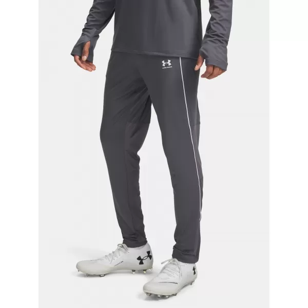  Pánske športové nohavice UNDER ARMOUR M CHALLENGER TRAINING PN 6004044-025 ŠEDÁ 