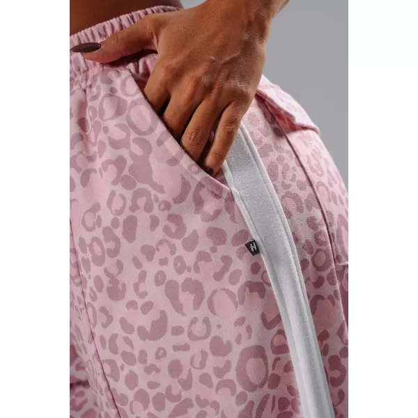  Baggy tepláky s leopardím vzorom NEBBIA PRIMAL 865 PINK LEOPARD 