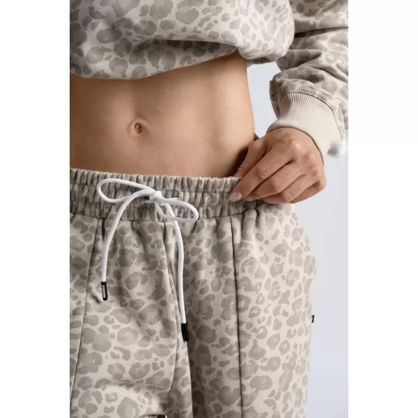  Baggy tepláky s leopardím vzorom NEBBIA PRIMAL 865 CREAM LEOPARD 