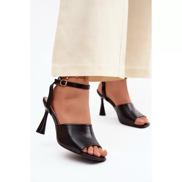  Dámske sandále VINCEZA 62297 BLACK 
