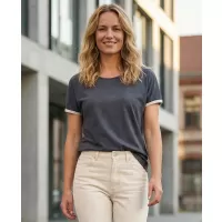 Šedá