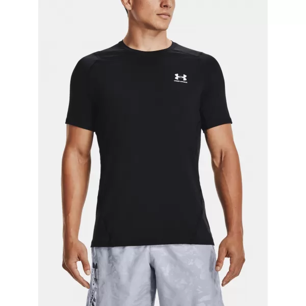  Pánske tričko UNDER ARMOUR HG ARMOUR FITTED SS 1361683-001 ČIERNA 