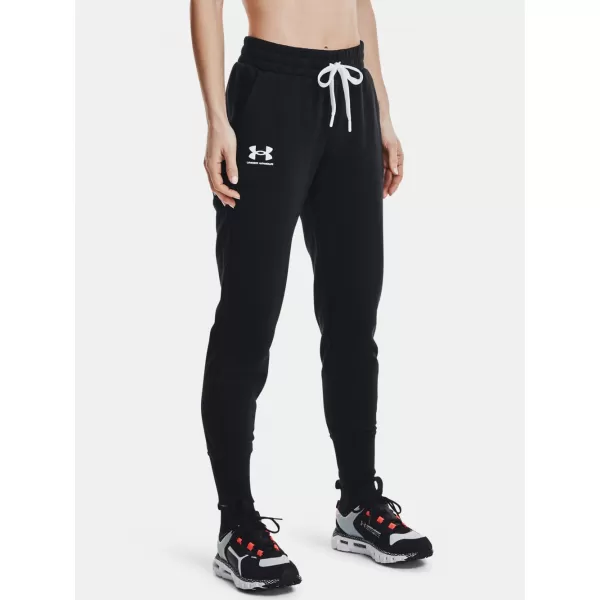  Dámske tepláky UNDER ARMOUR RIVAL FLEECE JOGGERS 1356416-001 ČIERNA 