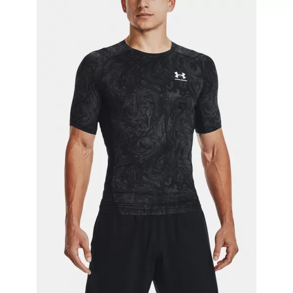  Pánske tričko UNDER ARMOUR UA HG ARMOUR COMP PRINT SS 1370324-001 ČIERNA 