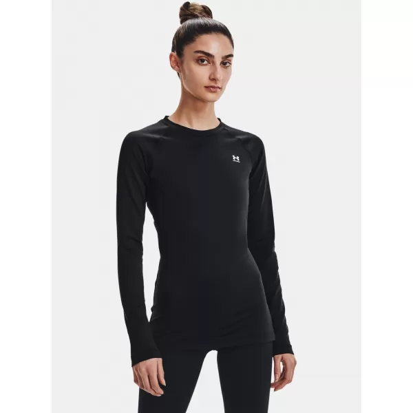  Dámske tričko UNDER ARMOUR AUTHENTICS CREW 1368701-001 ČIERNA 