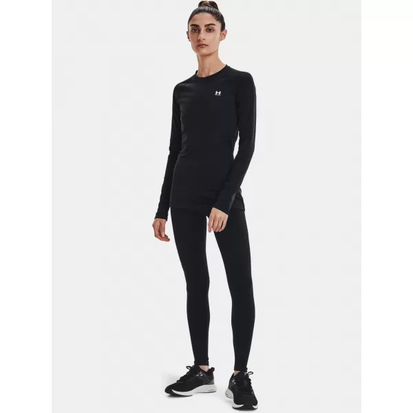  Dámske tričko UNDER ARMOUR AUTHENTICS CREW 1368701-001 ČIERNA 