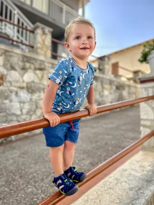 Detské tričko s krátkym rukávom WAMU MACKO NA MESIACI modrá