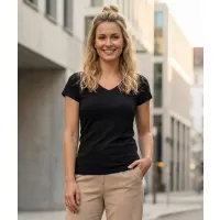Šedá