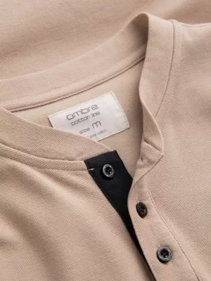 Pánske tričko s OMBRE OM-TSCT-0156 béžový golier
