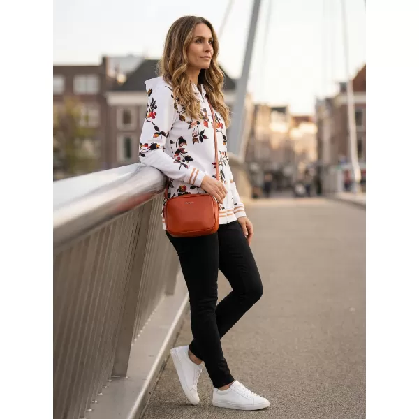  Dámska prémiová mikina na zips ALTISPORT VOJ/ALW024MI02 BIELA 