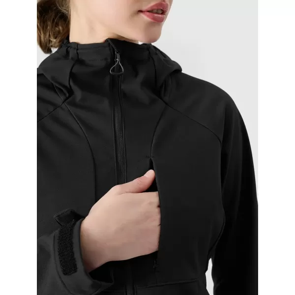  Dámska bunda softshell 4F WSS25TSOFF315 HLBOKÝ ČIERNY 