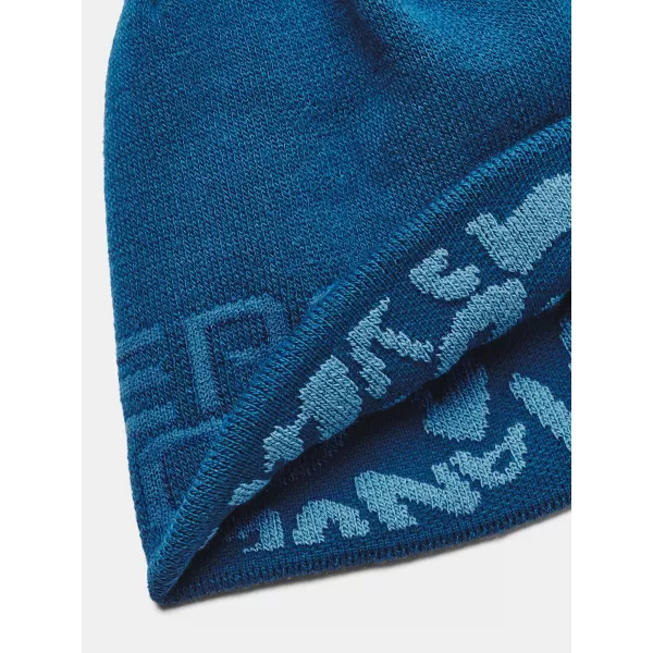  Chlapčenská čiapka UNDER ARMOUR REVERSIBLE HALFTIME BEANIE 1379999-426 MODRÁ 