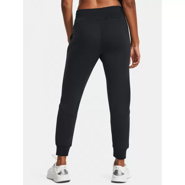  Dámske tepláky UNDER ARMOUR UNSTOPPABLE FLC JOGGER 1379846-001 ČIERNA 