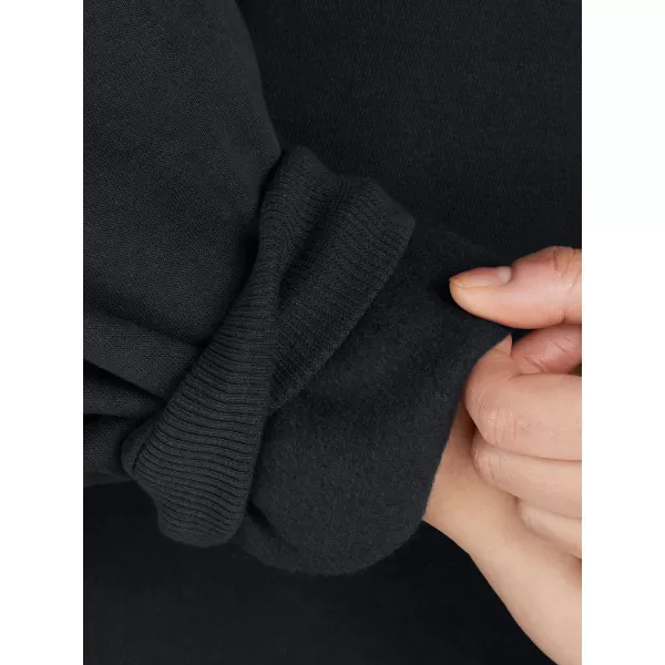  Dámska mikina UNDER ARMOUR RIVAL FLEECE OS CREW ČIERNA 