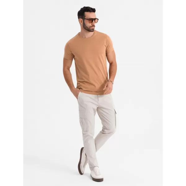  Pánske tričko OMBRE OM-TSBS-0236 HNEDÁ 