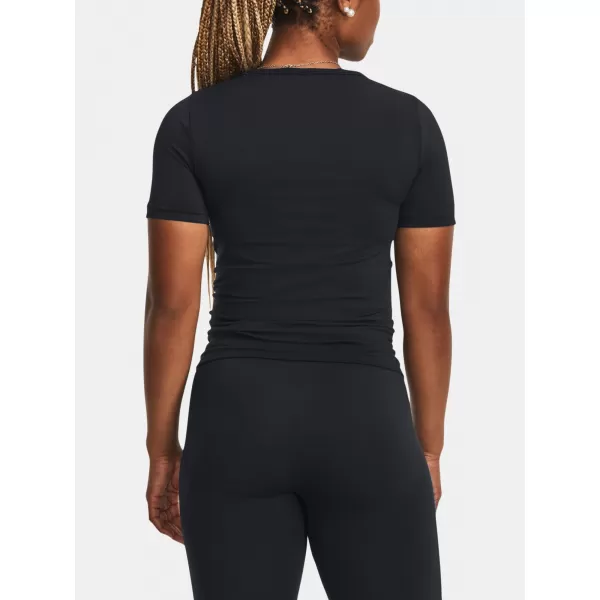  Dámske tričko UNDER ARMOUR TRAIN SEAMLESS SS 1379149-001 ČIERNA 