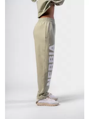 Voľné voľné tepláky BOYFRIEND STYLE 432 SVETLO GREEN Nebbia