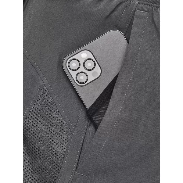  Pánske šortky UNDER ARMOUR LAUNCH 5'' SHORTS 1382617-025 SIVÁ 